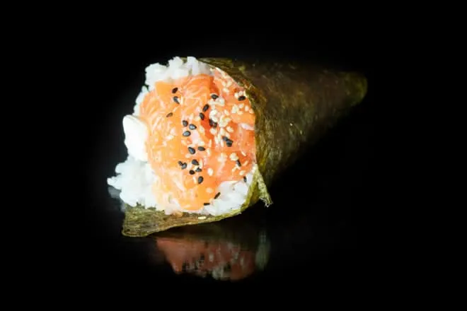Temaki de salmão